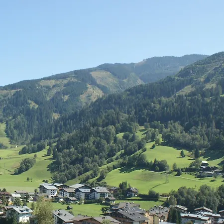 Near Lift & Glacier *