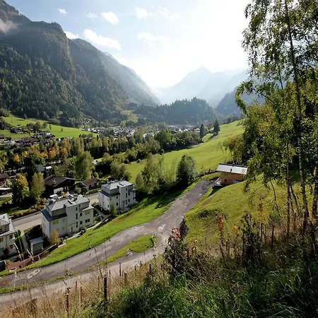 Near Lift & Glacier カプルーン