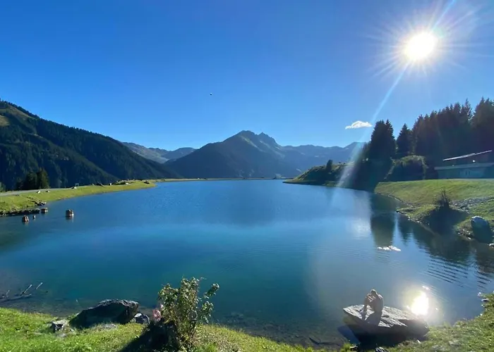 Near Lift & Glacier * קפרון