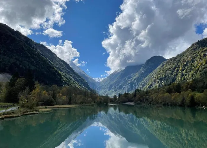 Near Lift & Glacier קפרון